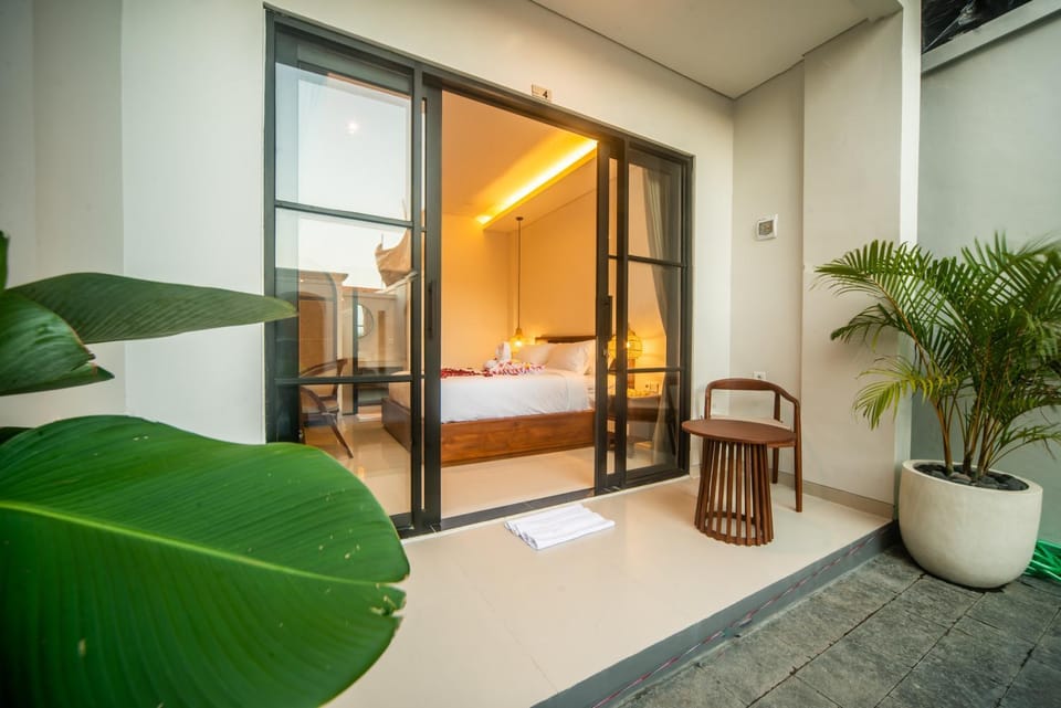 Patio, Bed, Bedroom