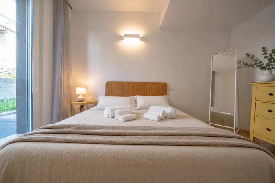 Living room, Bedroom