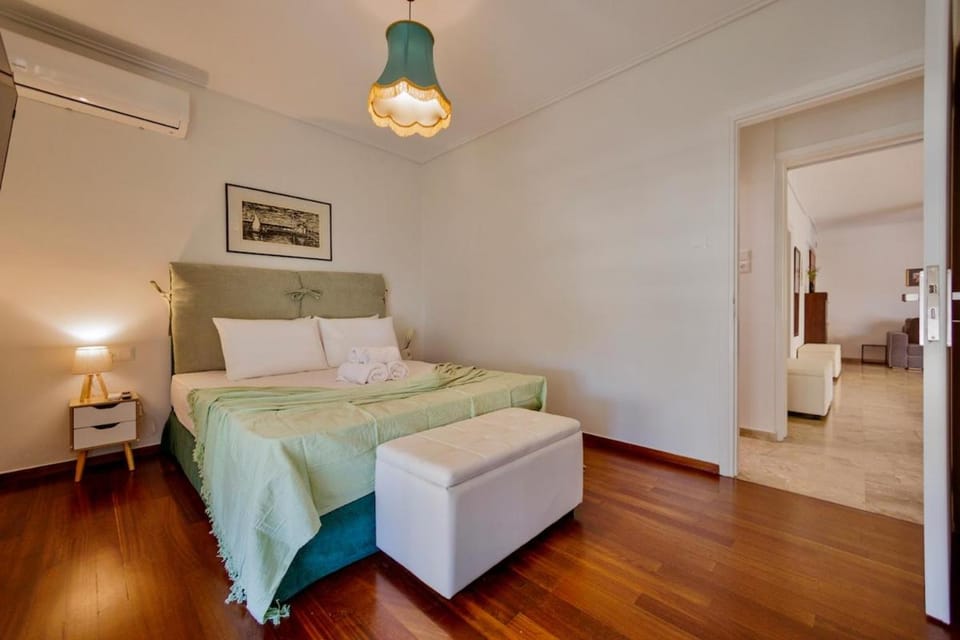 Athens Riviera Luxury 2BR Sleeps 6 Parking Apartment in South Athens