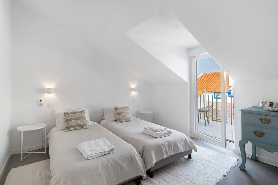 Property building, Living room, Bedroom