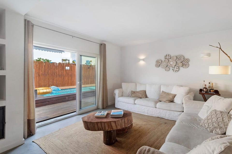 Property building, Living room