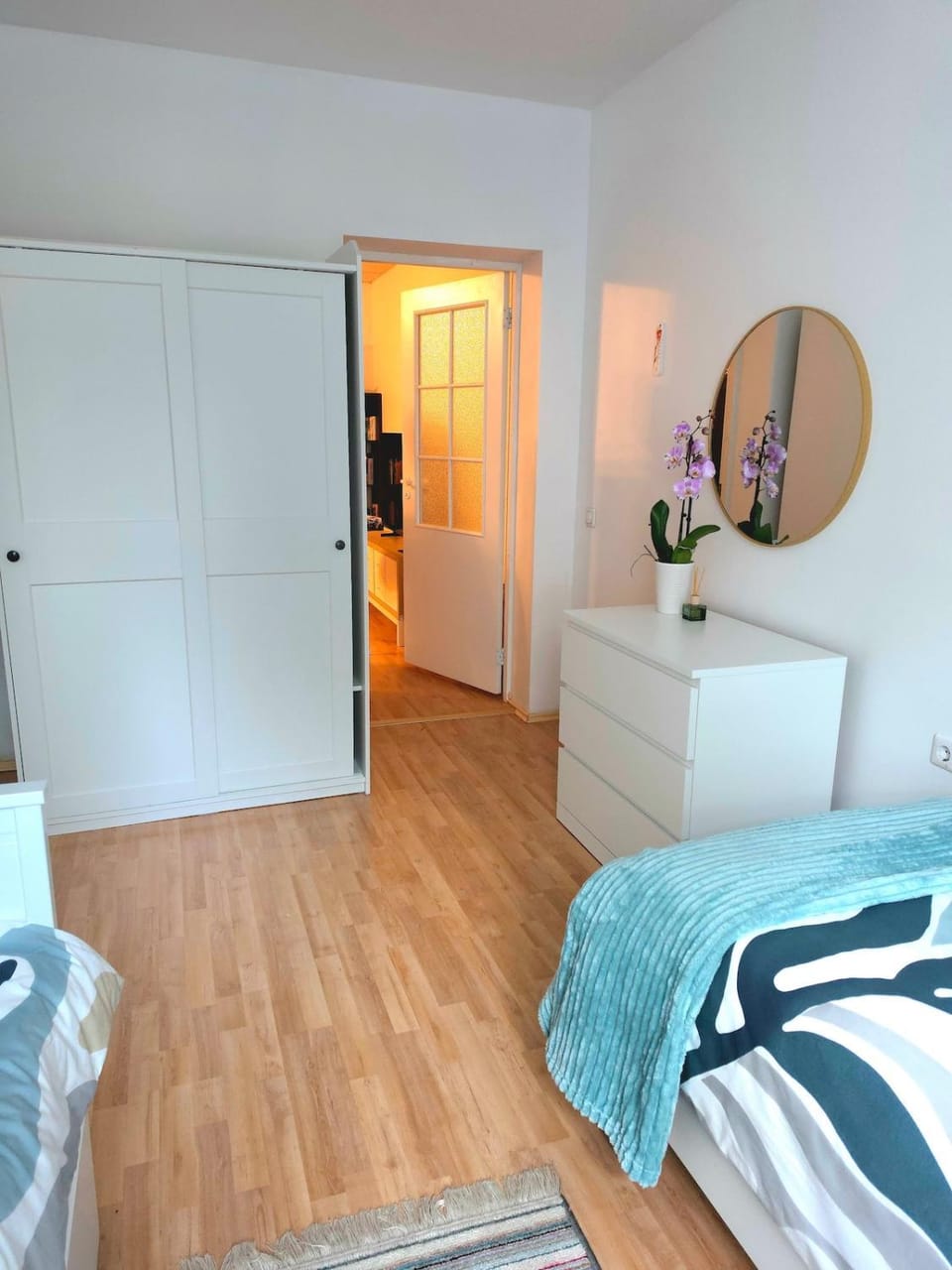 Bedroom, wardrobe