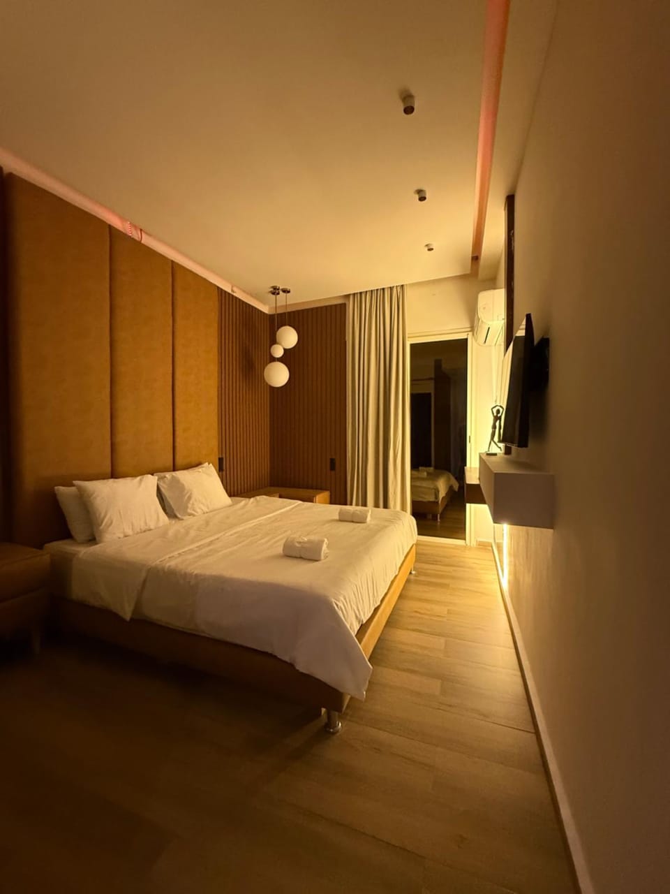Bed, TV and multimedia