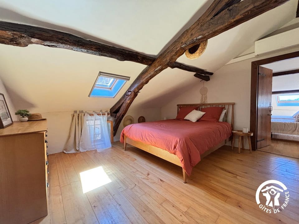 Aux Charlots House in Occitanie