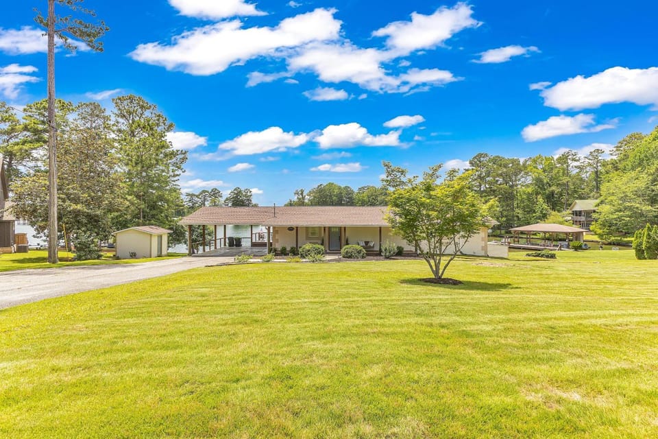 Big Isle House in Lake Martin