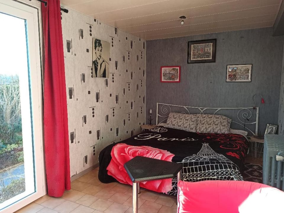 Chambre indépendante à Grigny Vacation rental in Givors