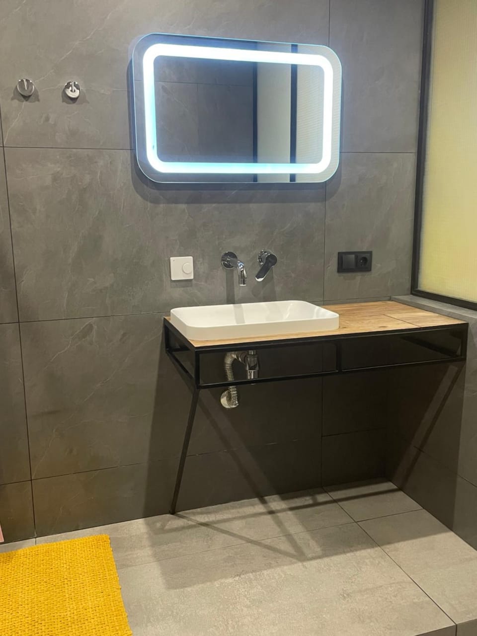 Стильна та сучасна квартира з терасою в ЖК Піонерський Вишневе Apartment in Kiev City - Kyiv