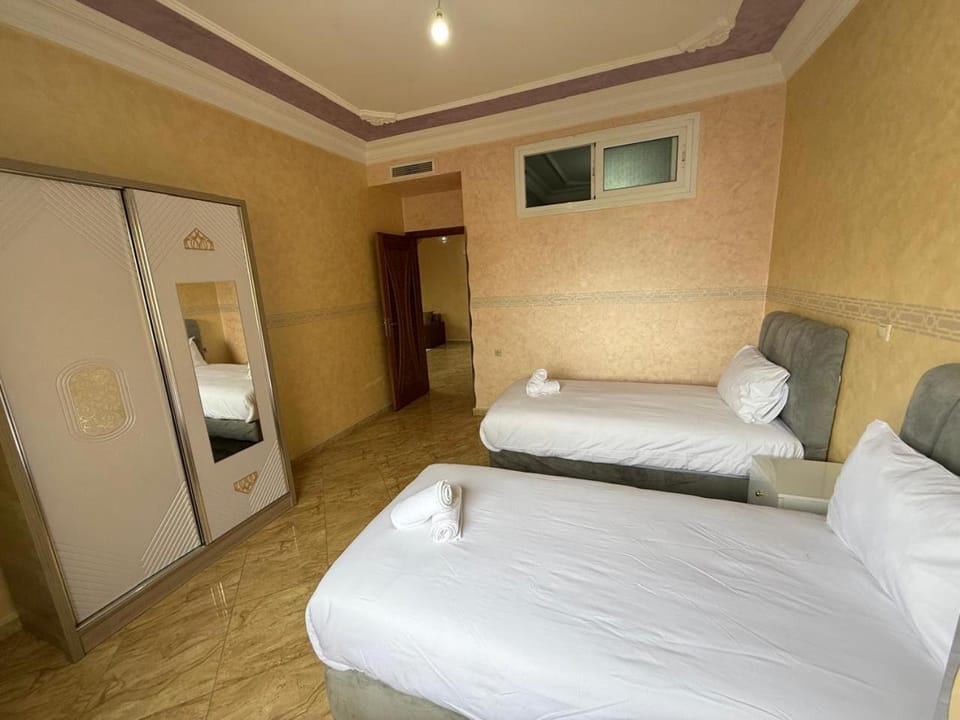 Bed, Bedroom, wardrobe, air conditioner