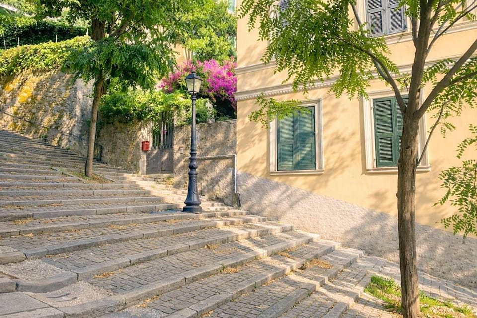 La Scala Fiorita, Charme tra fiori e pietra - mytouristhome Apartment in La Spezia
