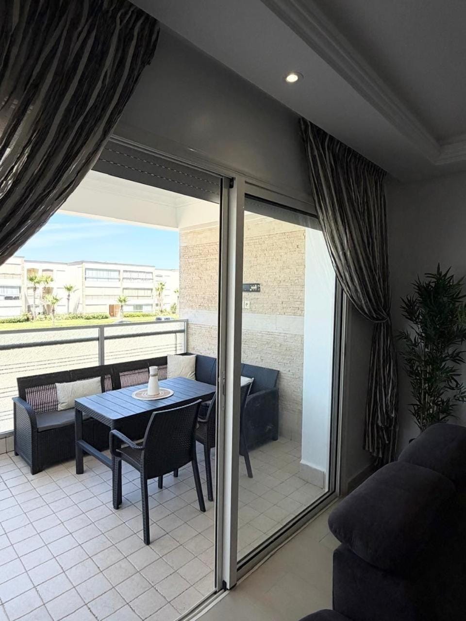 Ola Blanca 1 - Private residence with beach access Apartment in Casablanca-Settat