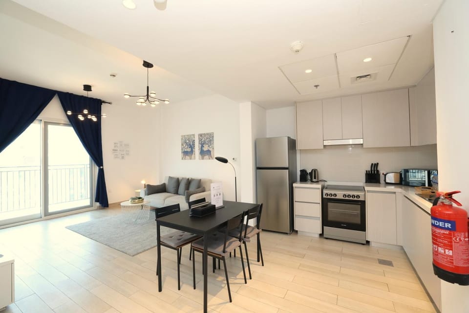 Kitchen or kitchenette, Living room, Dining area, oven, toaster