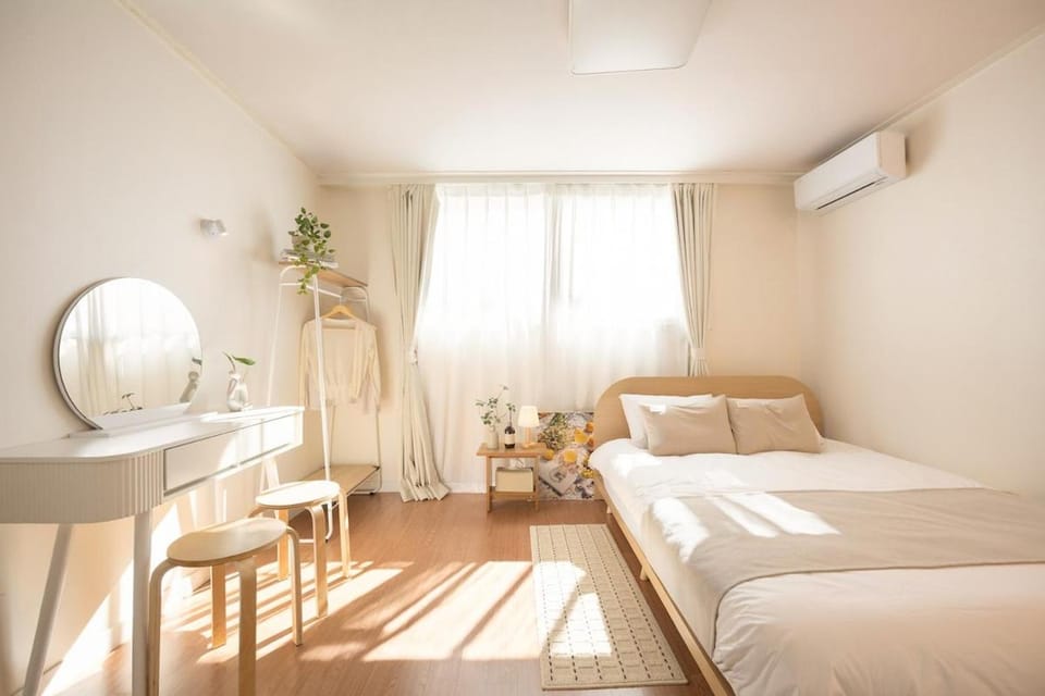 Seating area, wardrobe, air conditioner