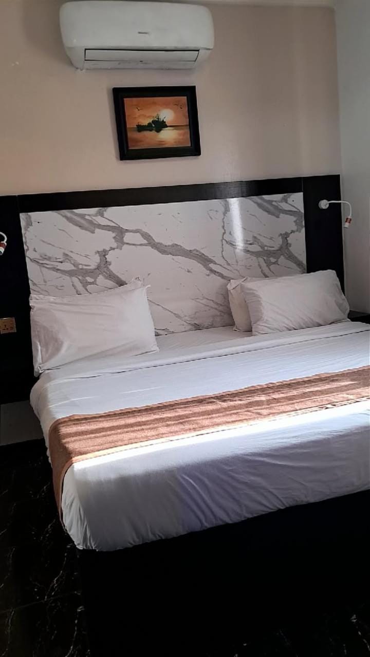 Posh Hotelia Hotel in Lagos