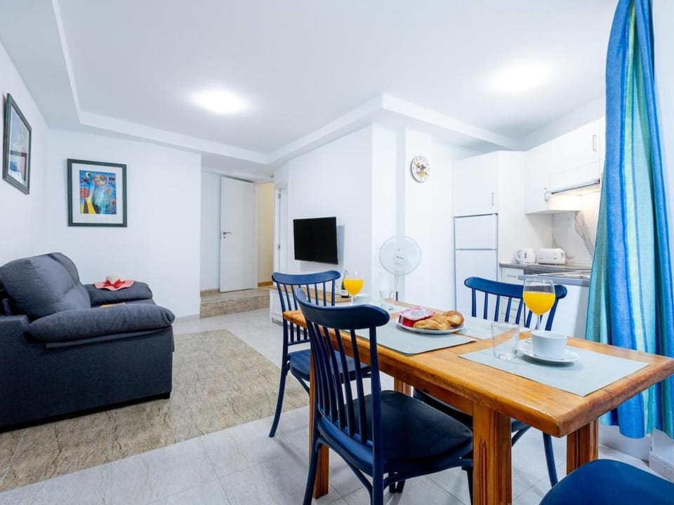 Cute Las Flores 1i with pool Apartment in Costa Adeje