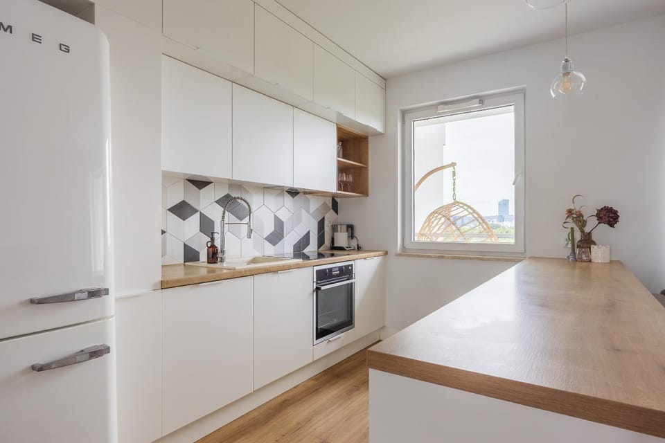 Kitchen or kitchenette, dishwasher, oven, pet friendly, stove