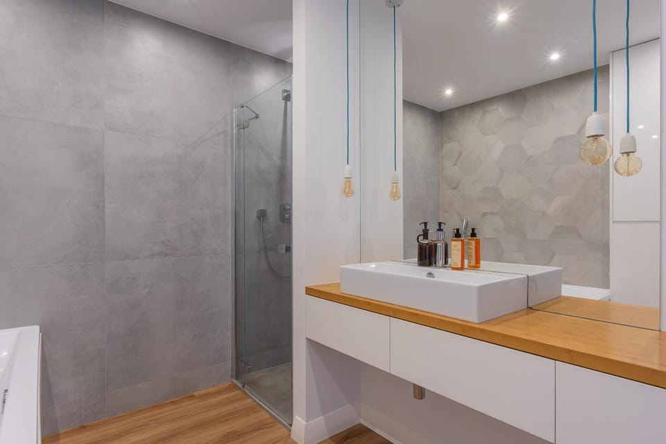 Shower, Bathroom