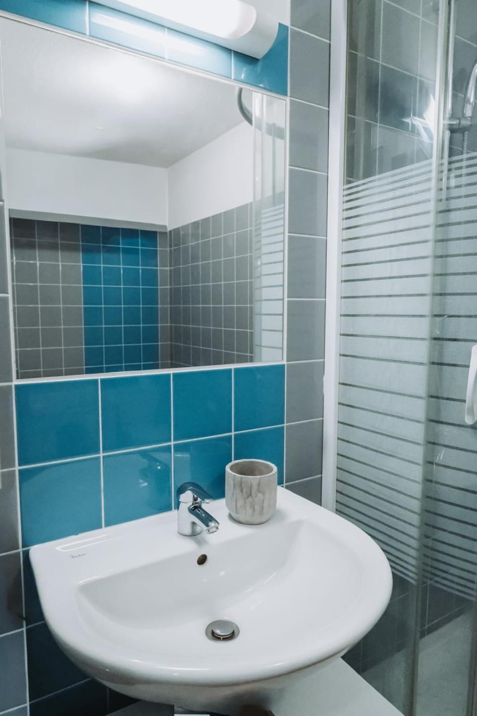 Studio cosy Métro à 2 min Accès rapide à Lyon Apartment in Villeurbanne