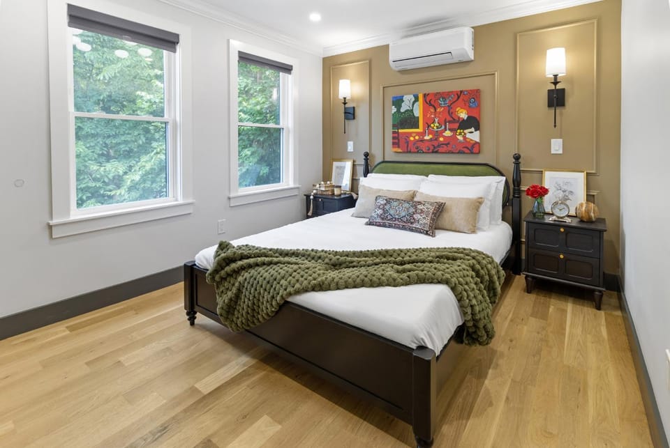 Bed, Bedroom, air conditioner