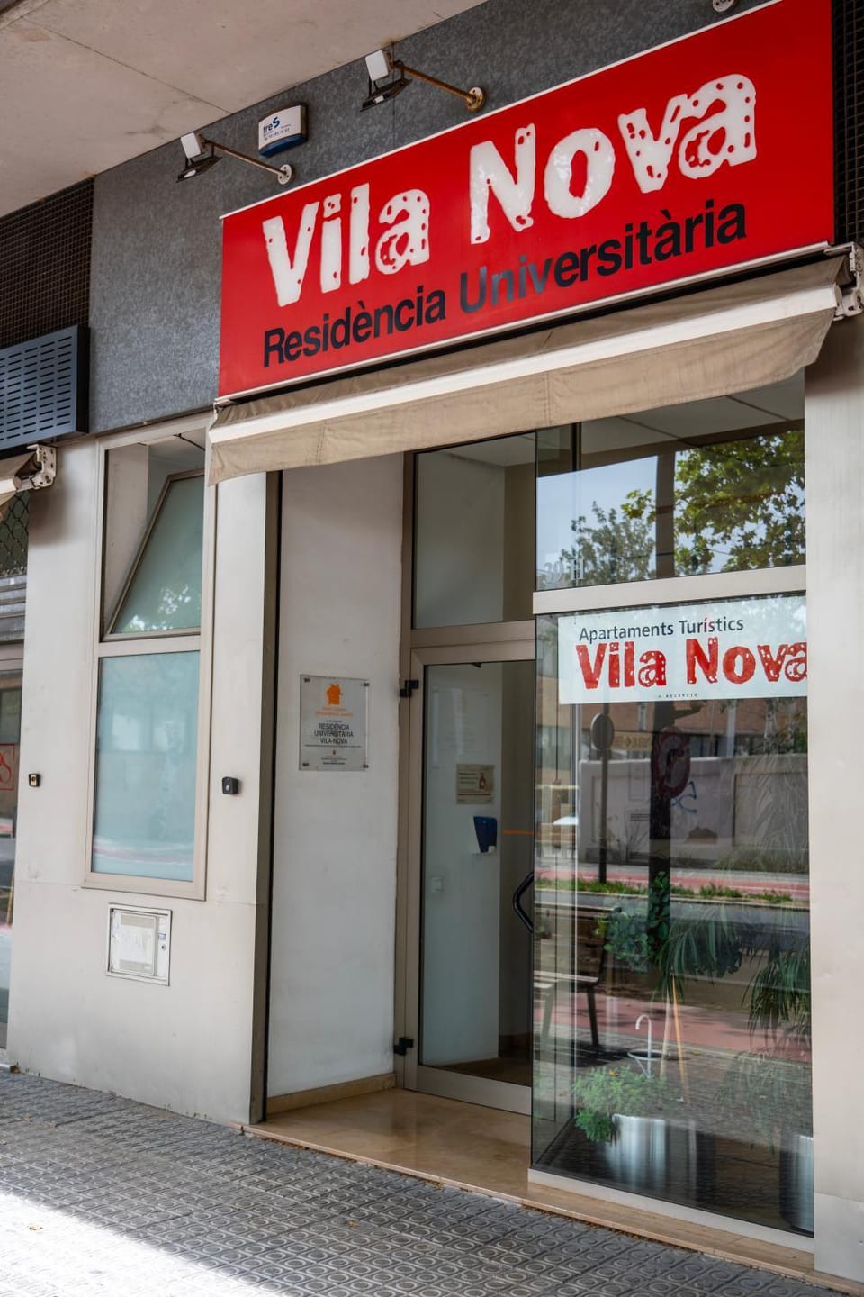 Property building, Facade/entrance