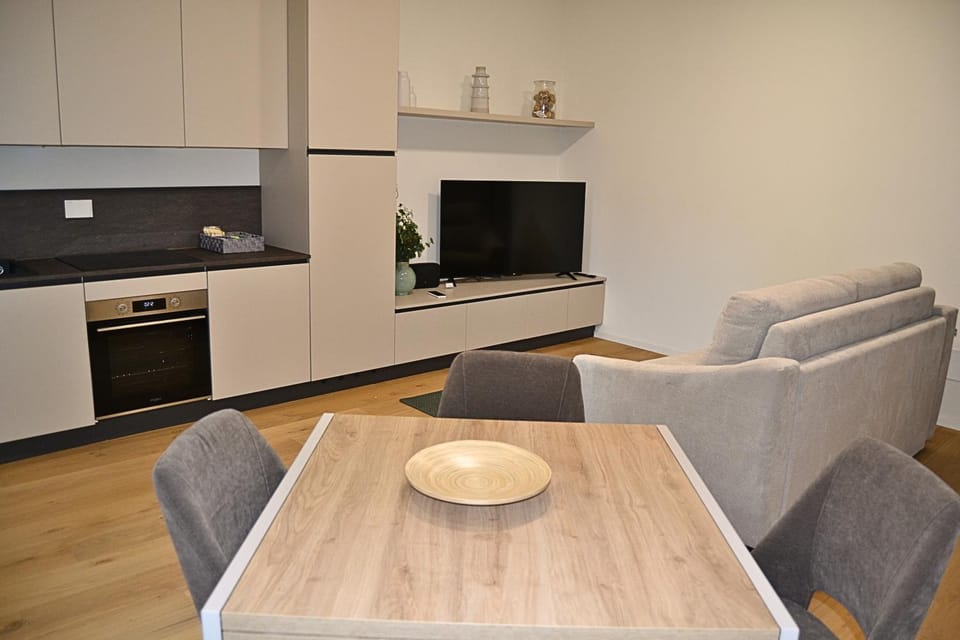 Communal lounge/ TV room, TV and multimedia