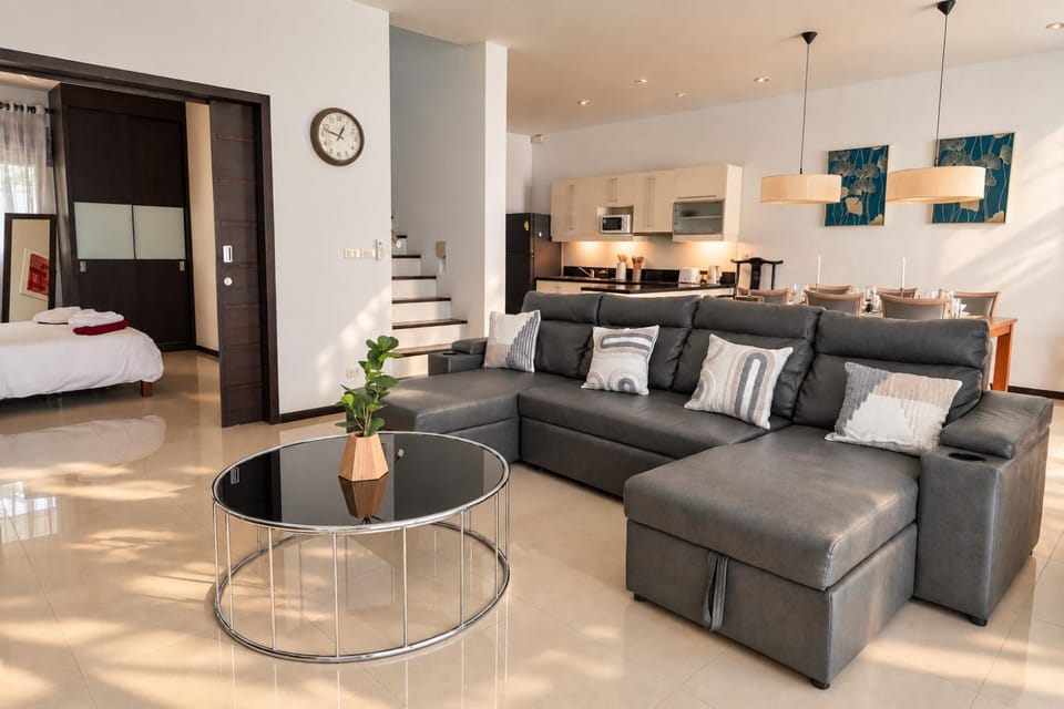 Living room, Seating area