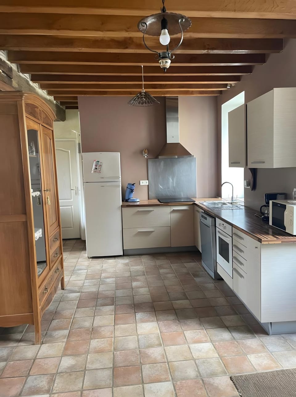 Kitchen or kitchenette, Living room