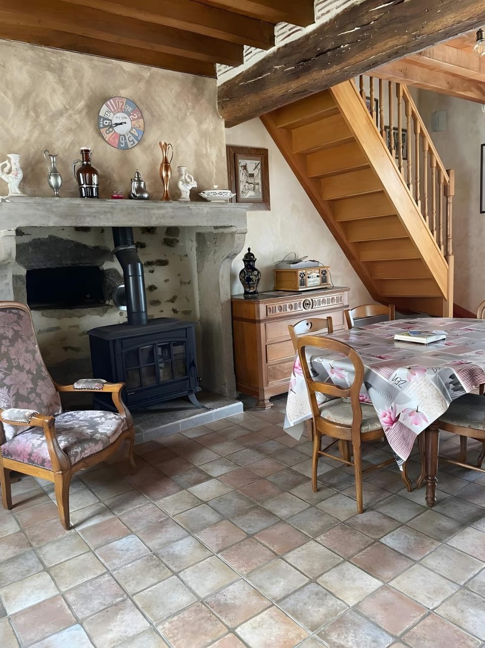 Property building, Living room