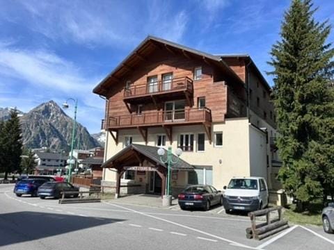 Apartment for 5-6 people Pieds des pistes Apartment in Les Deux Alpes