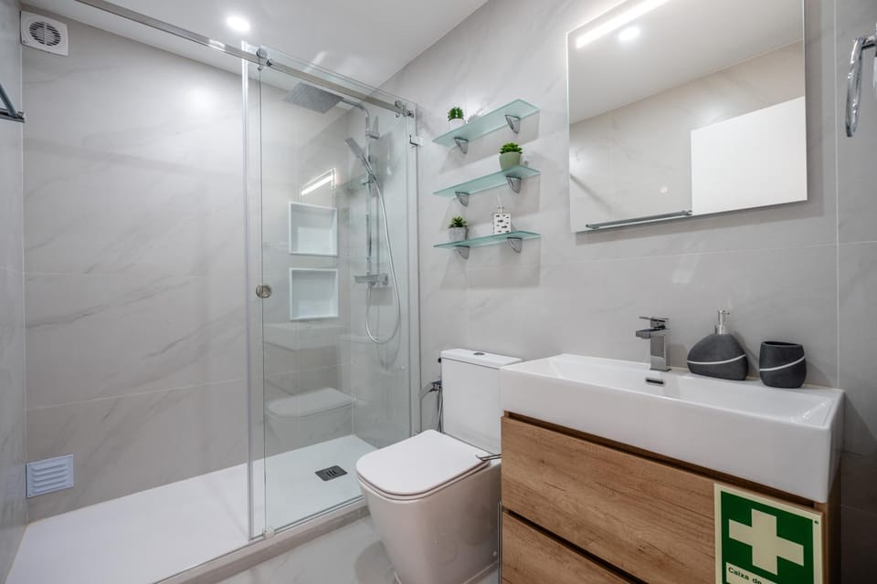 Shower, Toilet, Bathroom