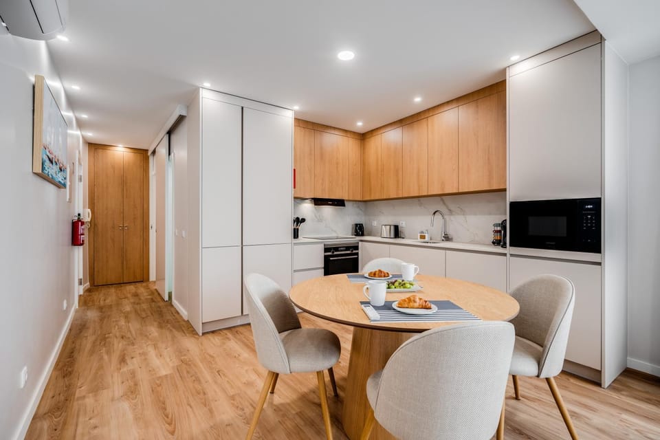 Kitchen or kitchenette, Living room, Dining area, oven, stove