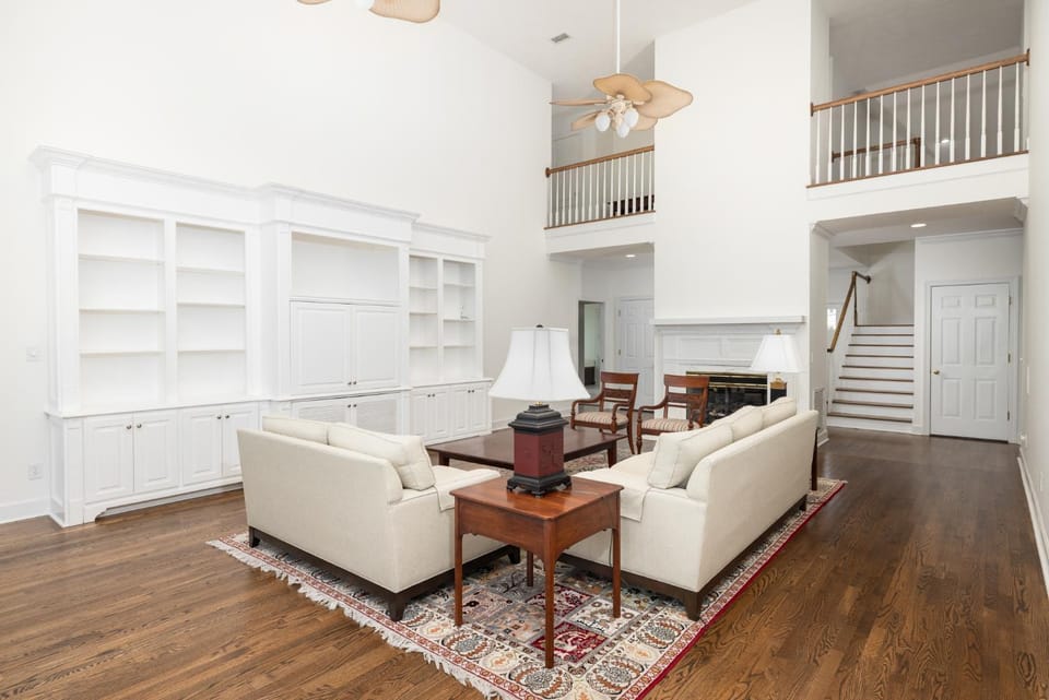 Day, Living room, Seating area, furniture