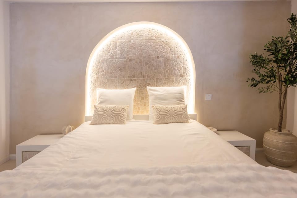 Bed, Bedroom, storage