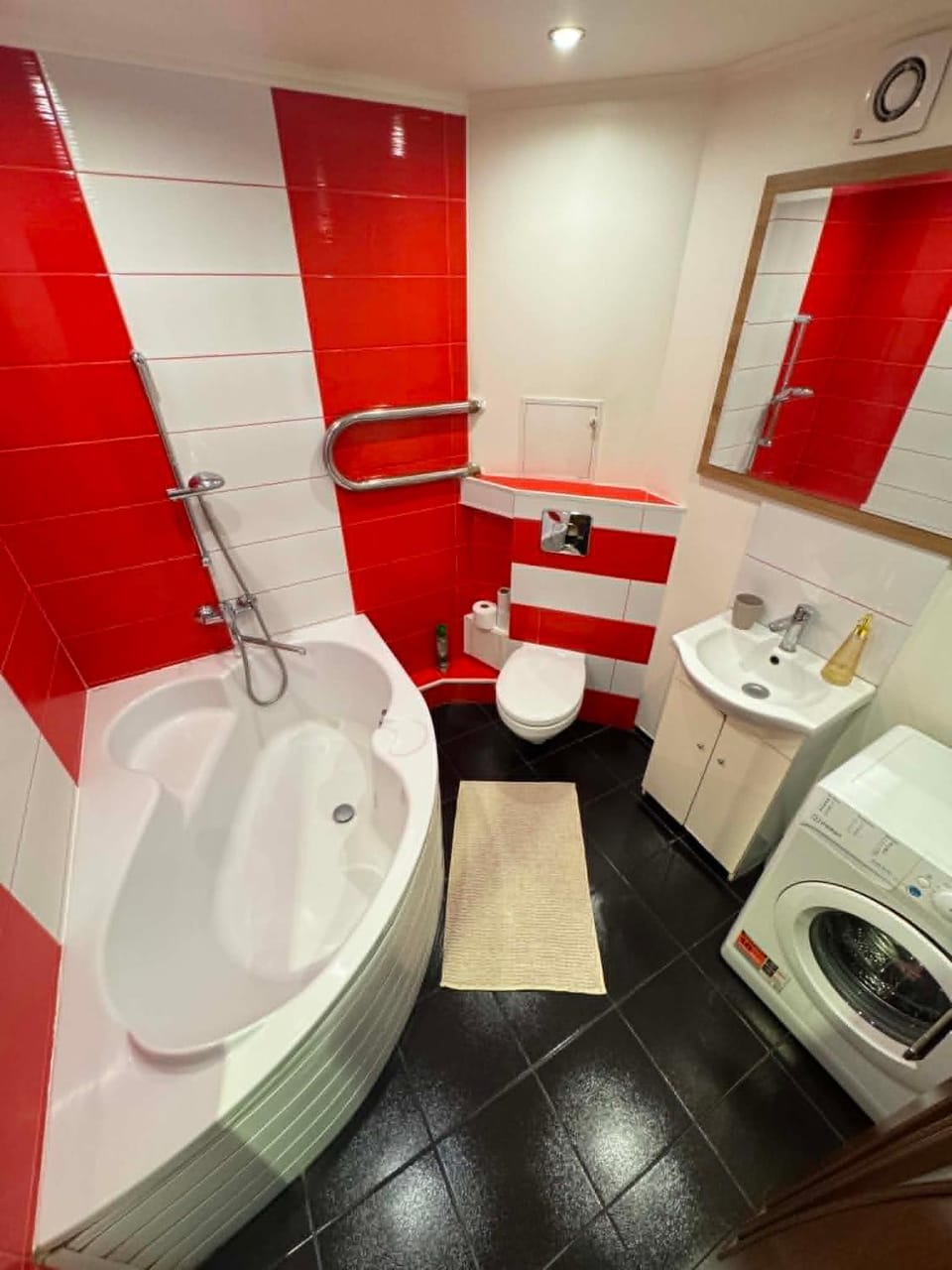 Shower, Toilet, Bathroom, Bath