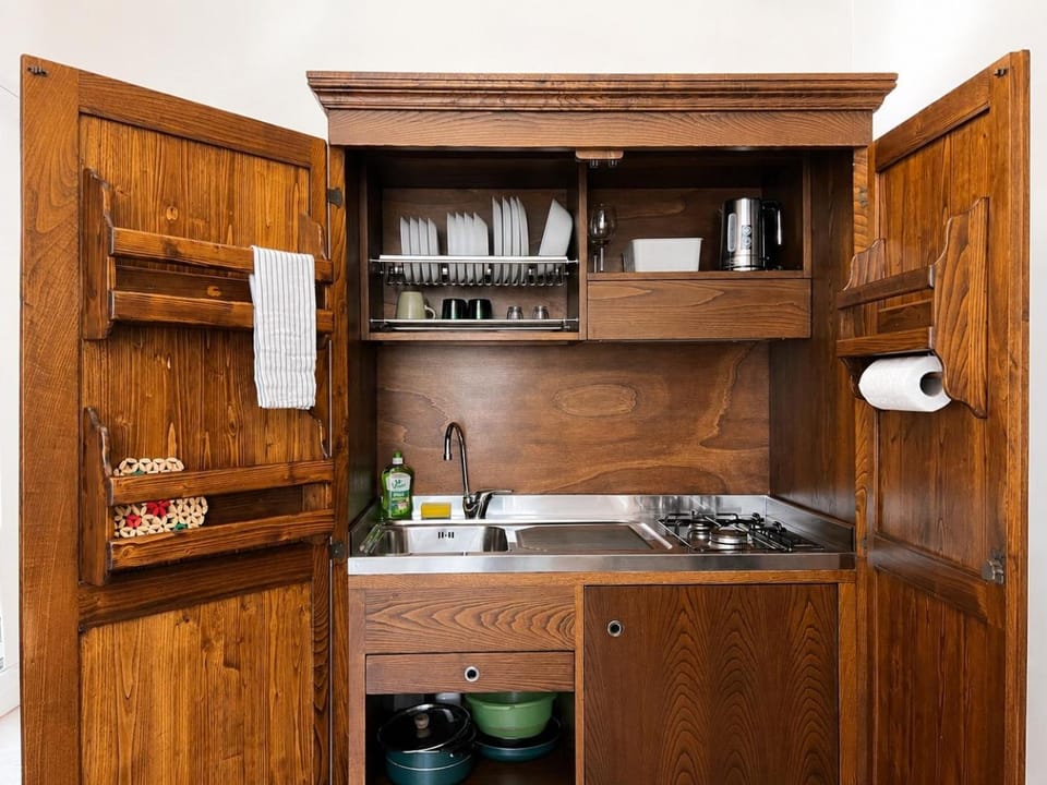 Kitchen or kitchenette