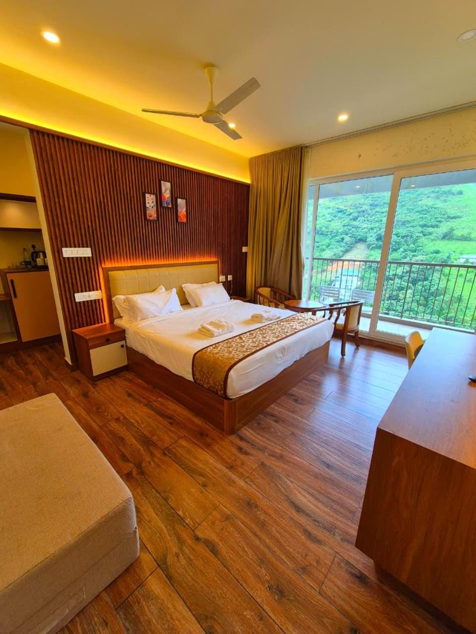 Royale By Honey Comb Resort in Kerala