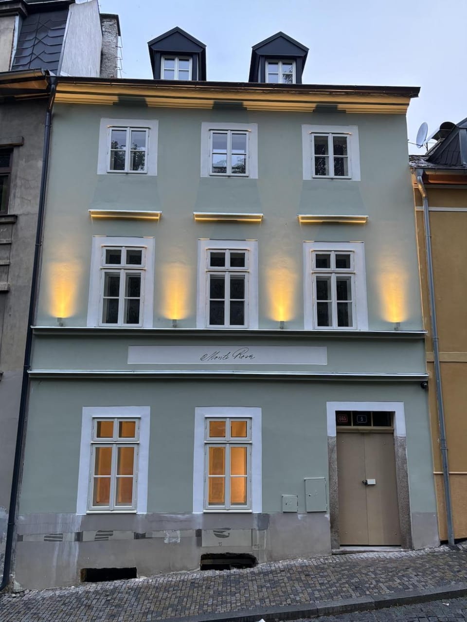 Property building, Day