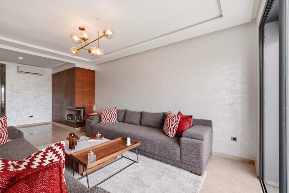 Atlantic Escape - Plage, Piscine & Confort Apartment in Casablanca-Settat