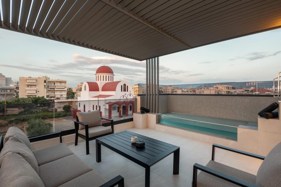 Naeva Luxury Apartments - Sky Apartment in Chania