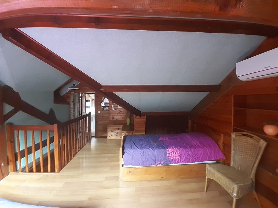 Property building, Living room, Bedroom