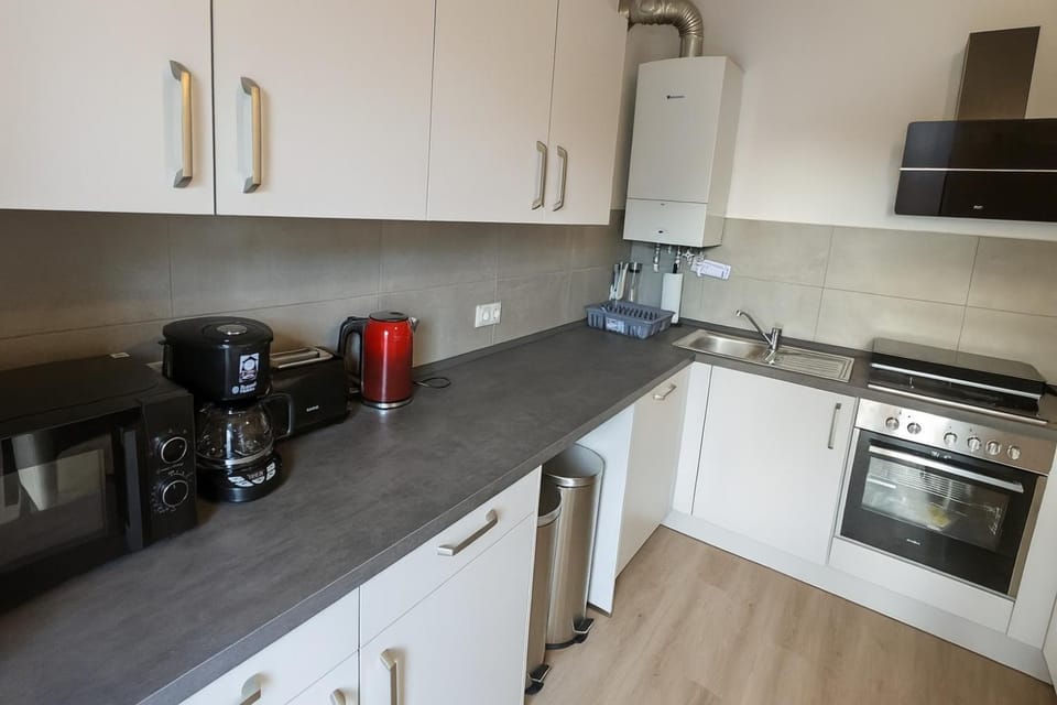 Kitchen or kitchenette, Living room