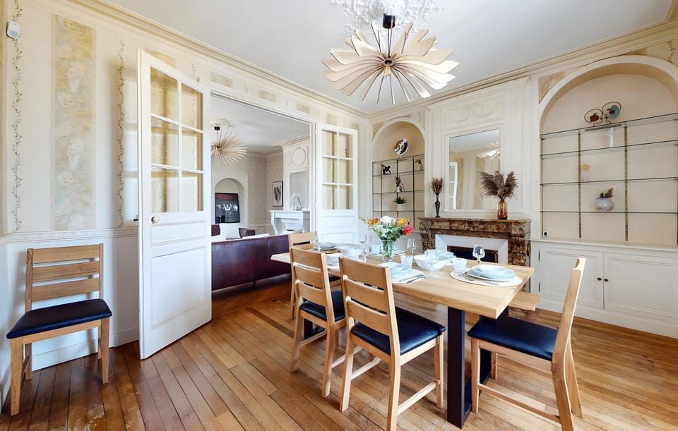 Property building, Kitchen or kitchenette, Living room