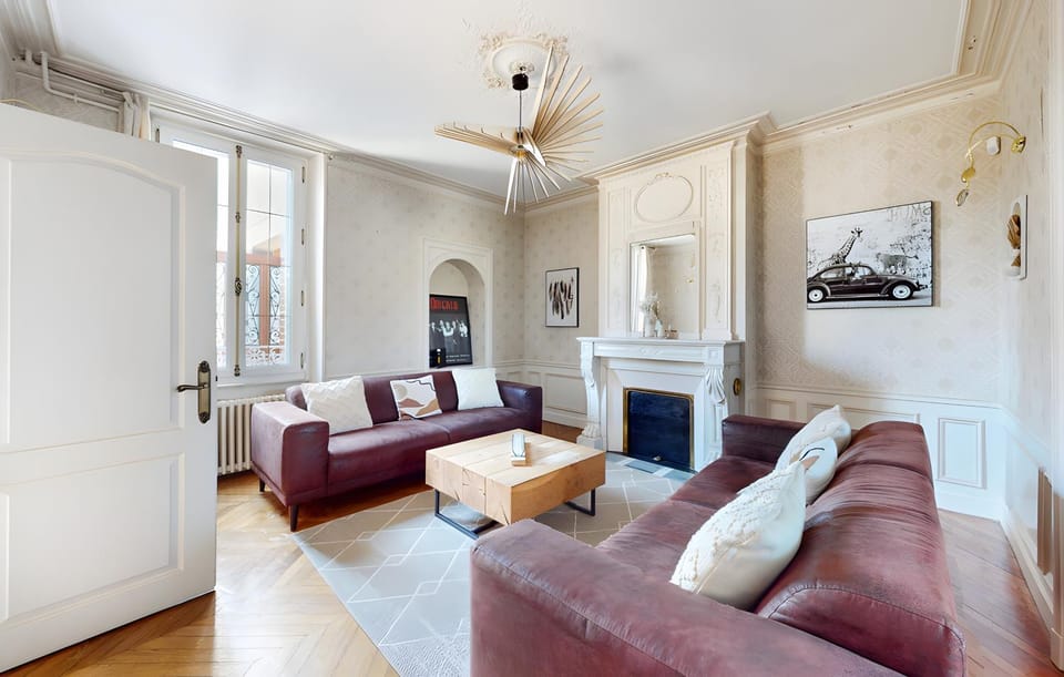 Property building, Living room