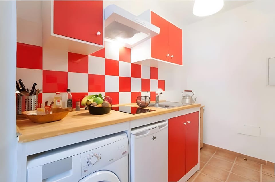 Kitchen or kitchenette, Living room