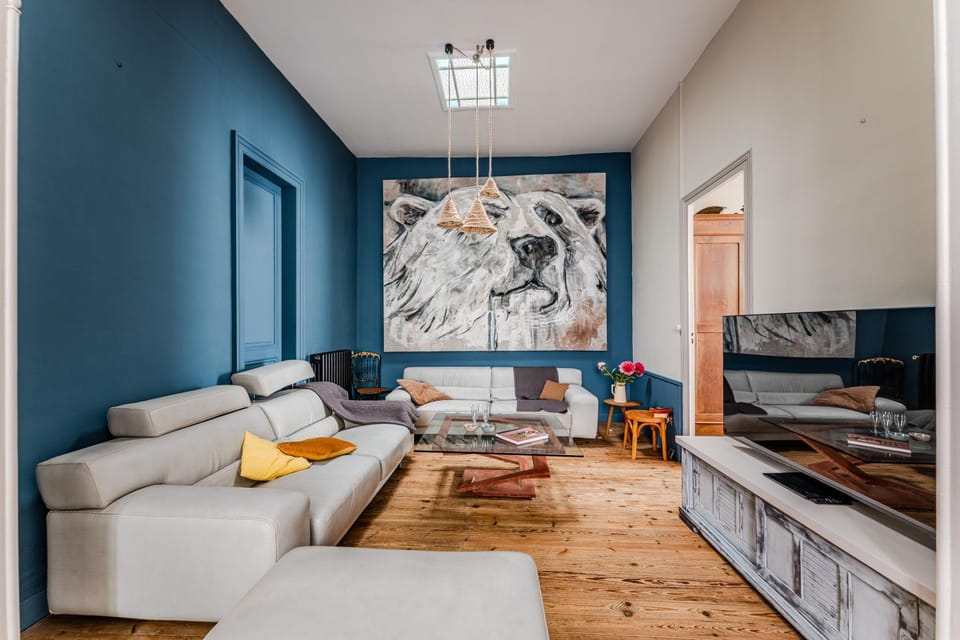 Property building, Living room