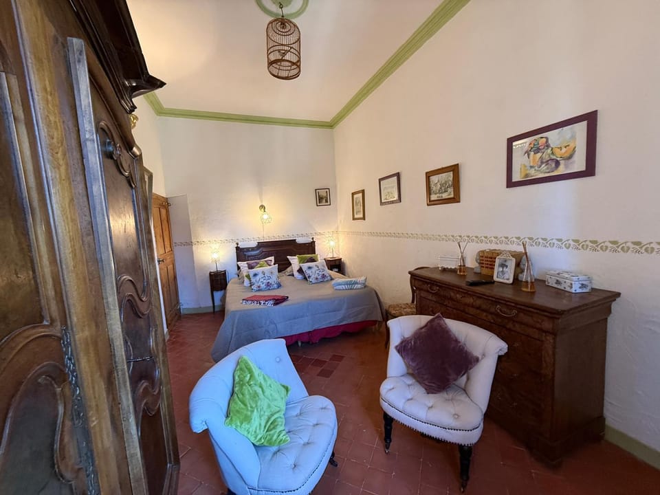 Property building, Living room