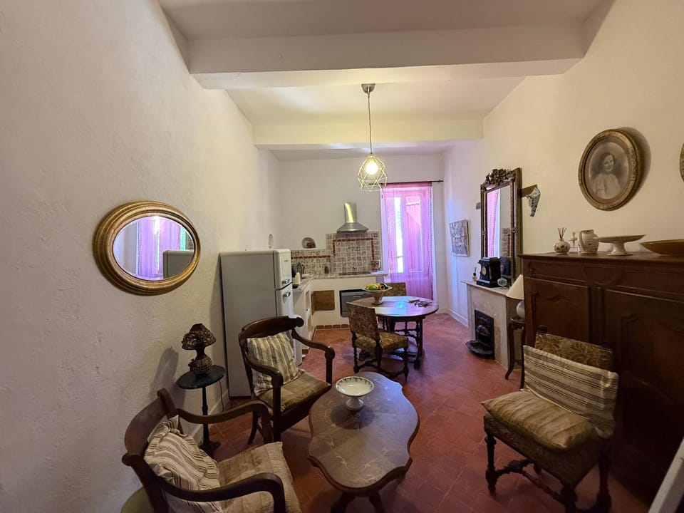 Property building, Living room