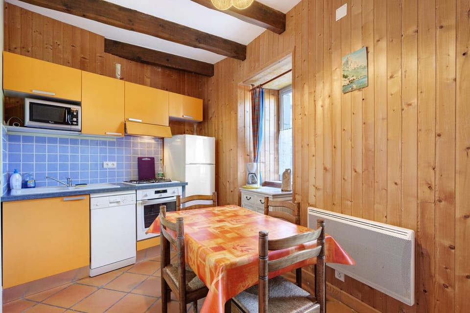Gîte "Le Volcan d'Aizac" House in Provence
