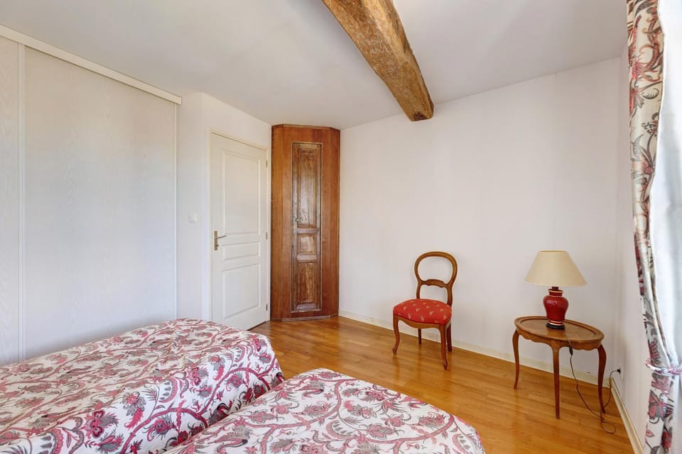 Property building, Living room, Bedroom