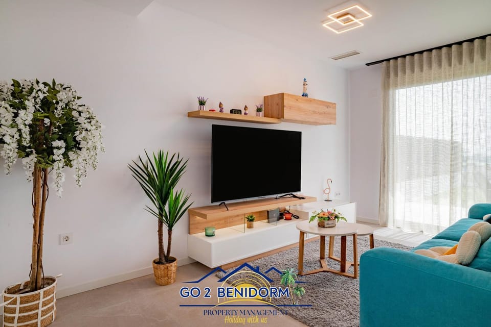 Communal lounge/ TV room, Living room
