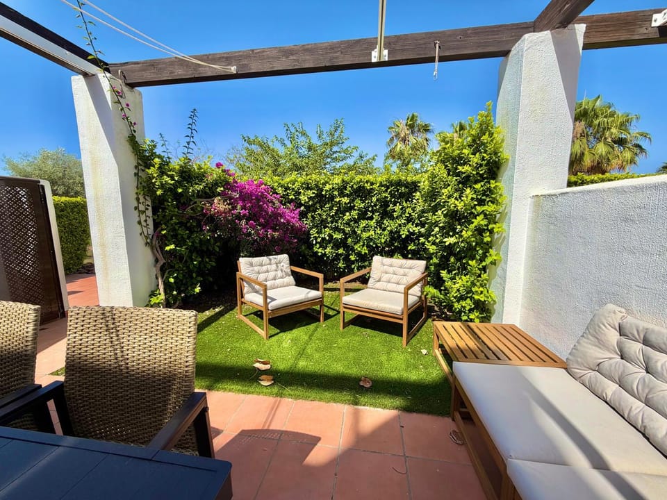 Patio, Seating area